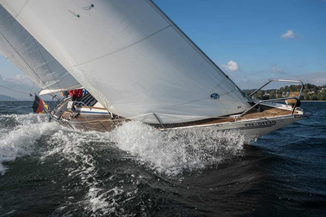 Schneller Daysailer mit knappem Innenraum im Gebrauchtboot-Test