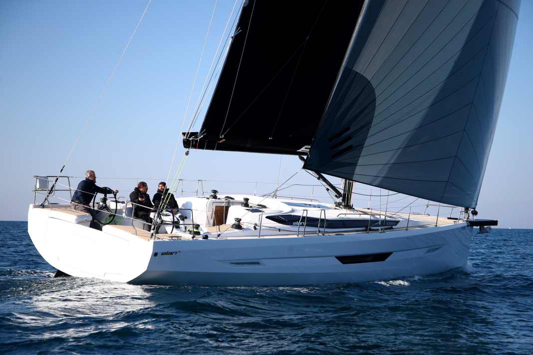 Performance-Cruiser, der Form und Funktion in Einklang bringt