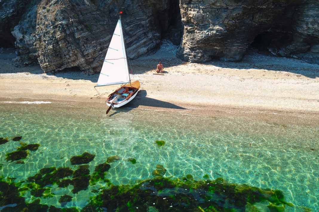 With the dinghy to Troy - and beyond