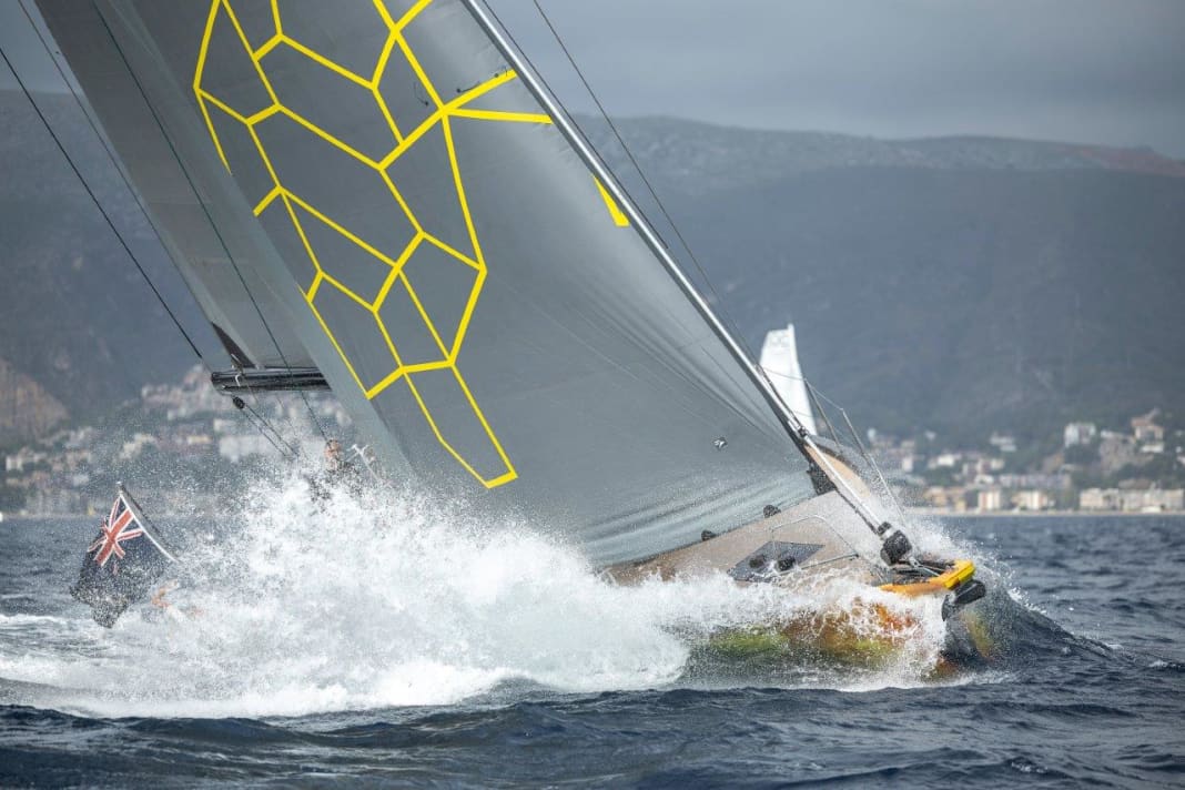 Schaulaufen der Nominierten vor Port Ginesta