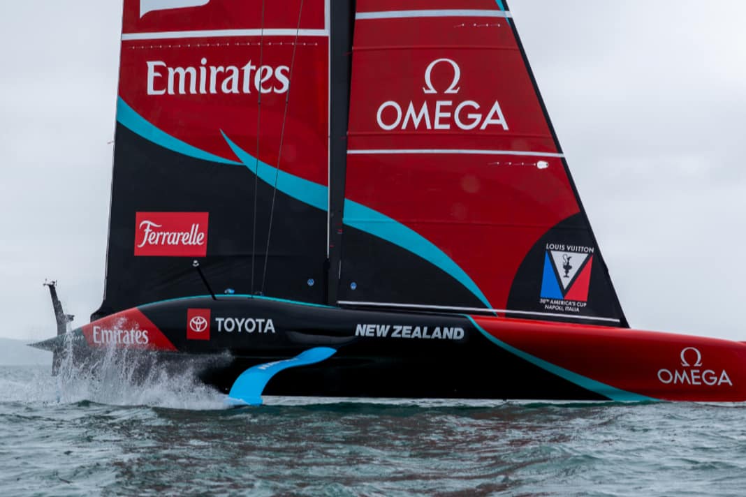 New Zealand's "Taihoro" flies again!