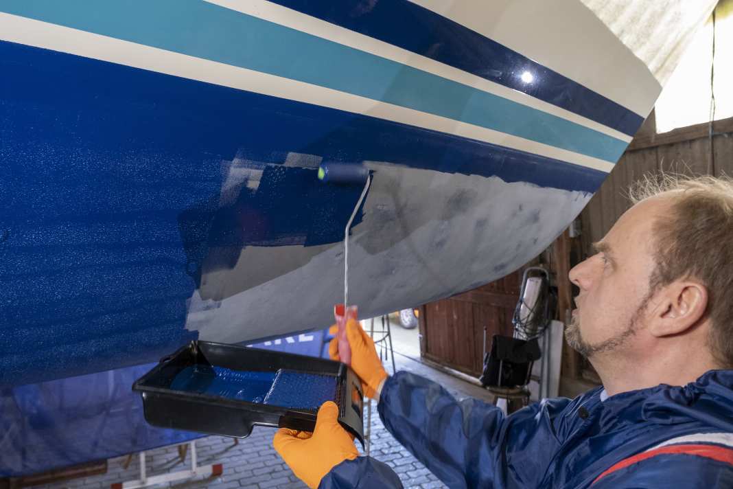Safeguard SP, biozidfreier Anstrich von Yachtcare kann auf altes Antifouling aufgetragen werden