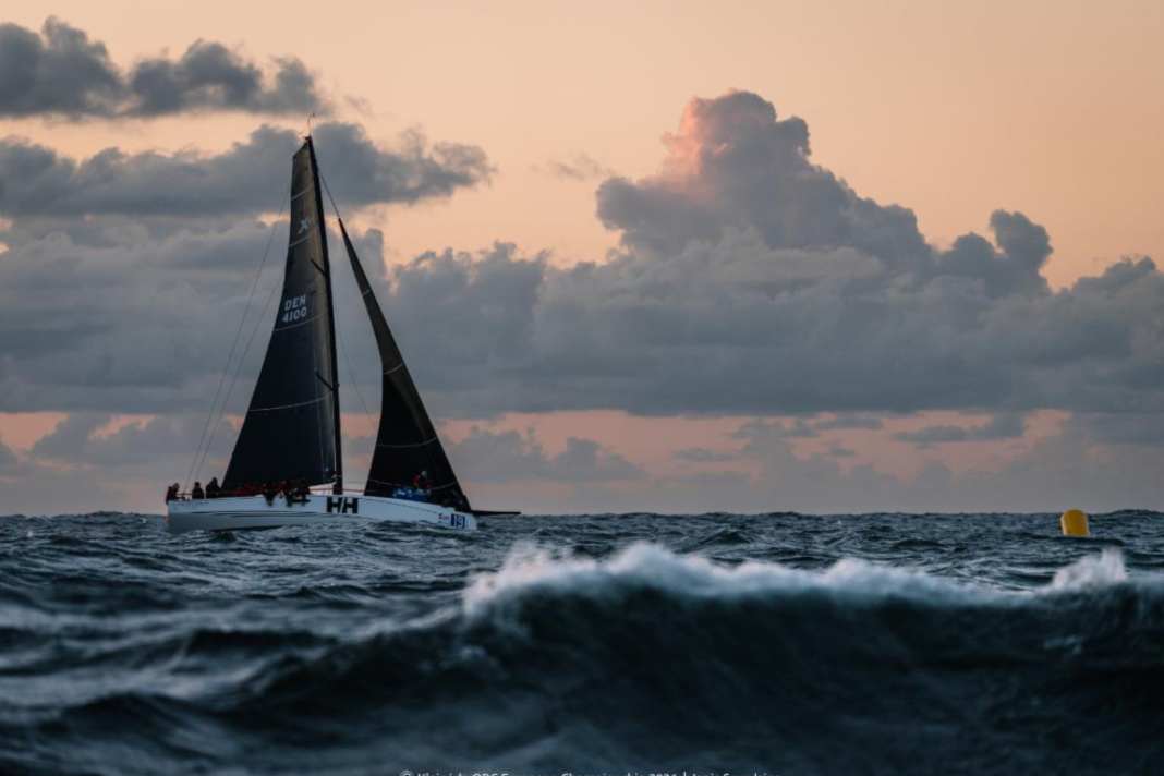 Strong winds and steep waves – Danish-German ‘Dixi 5’ crew come out on top