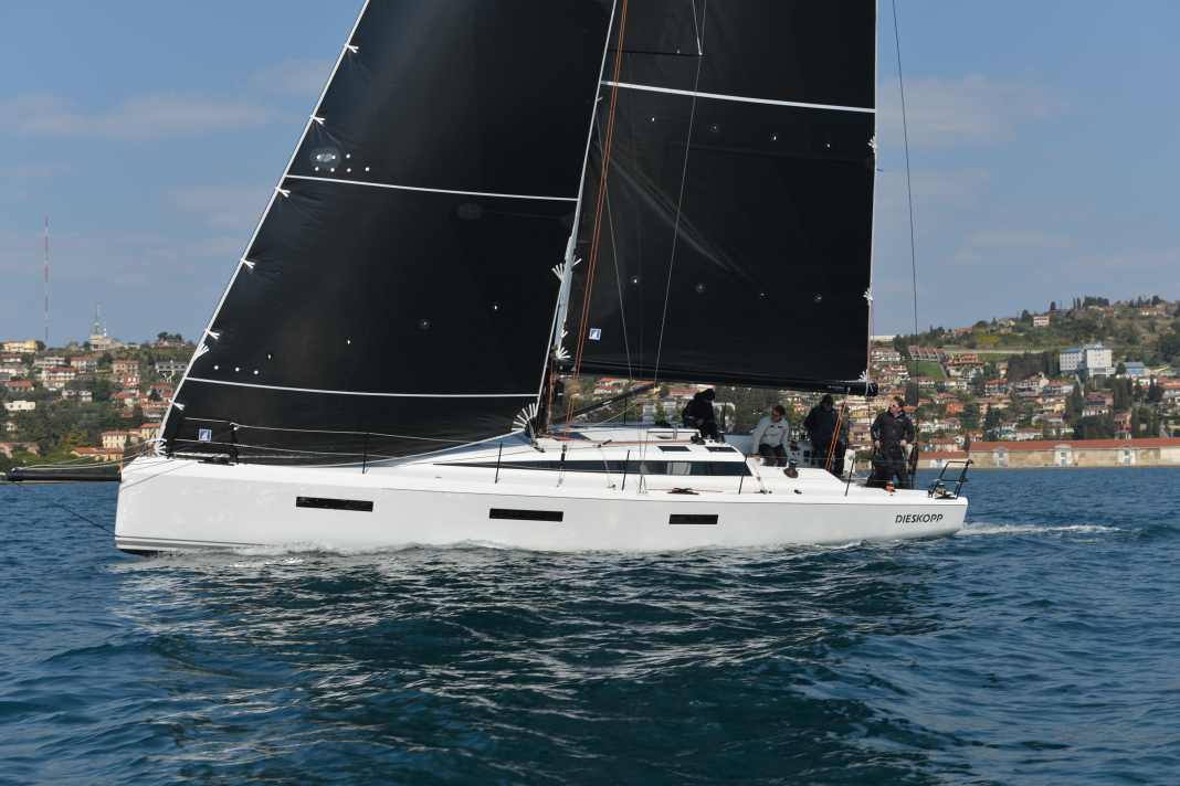 Dehler-Designer bringen neuen Performance-Cruiser mit Schwenkkiel