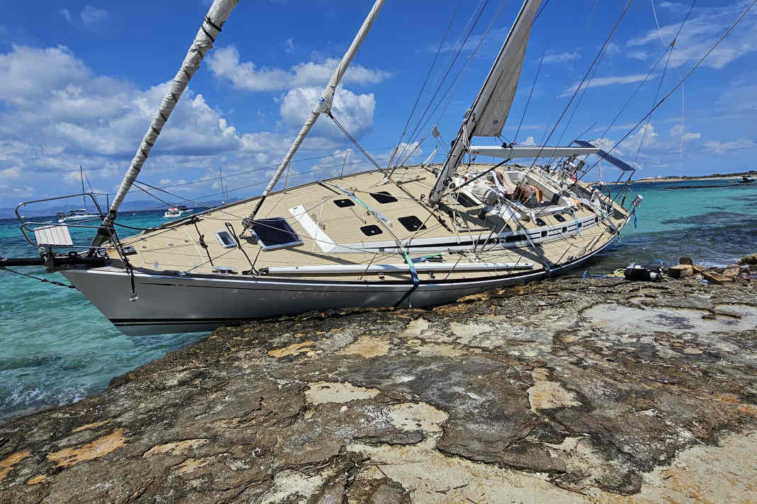 How the yachts are salvaged after the storm