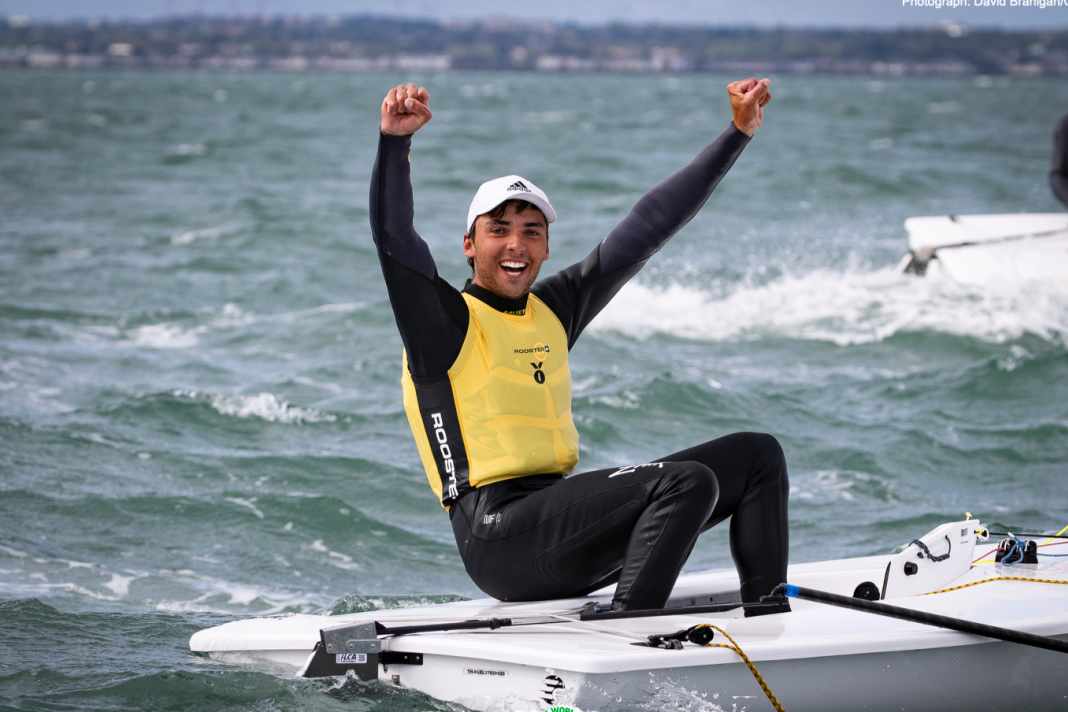 Goldener Start auf Kurs Olympia – Ole Schweckendiek ist U21-Weltmeister