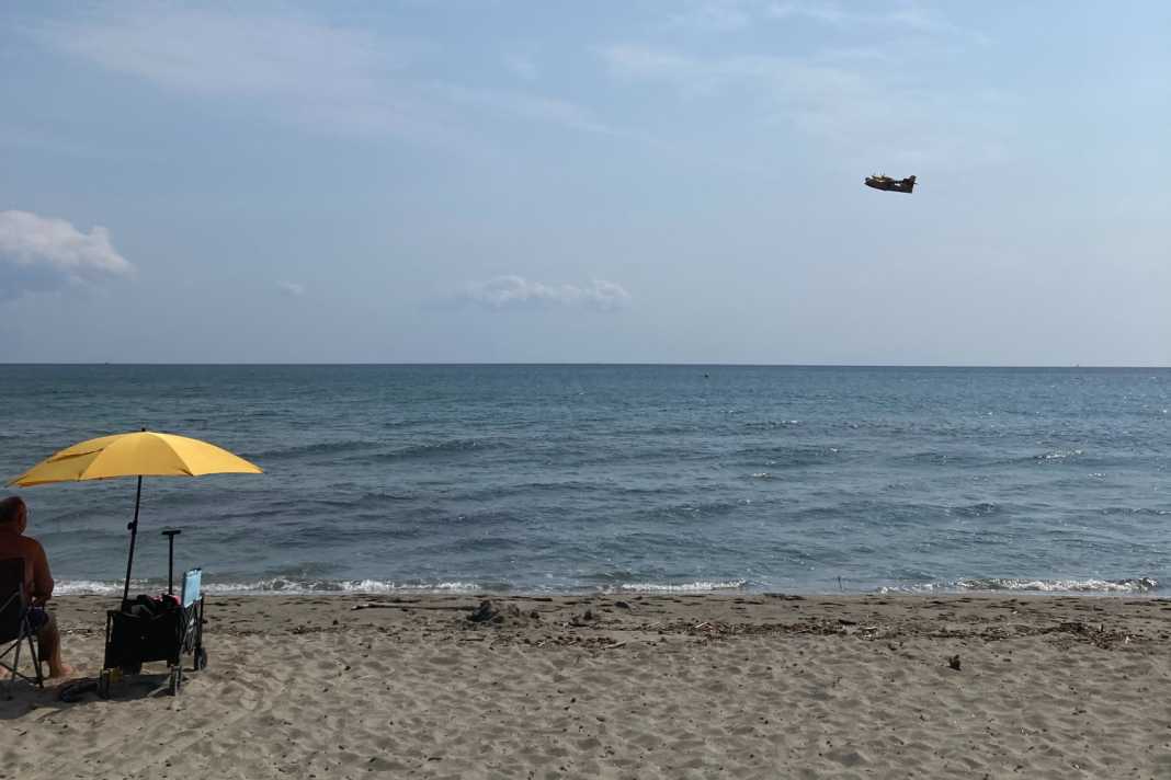 Löschflugzeuge im Revier - Wie man sich als Skipper richtig verhält