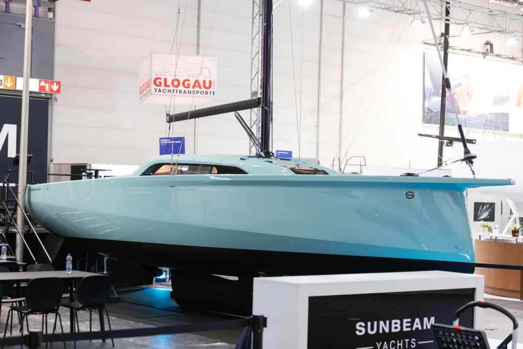 Un chantier naval trouve sa voie - le nouveau Daysailer est l'un des aimants du salon