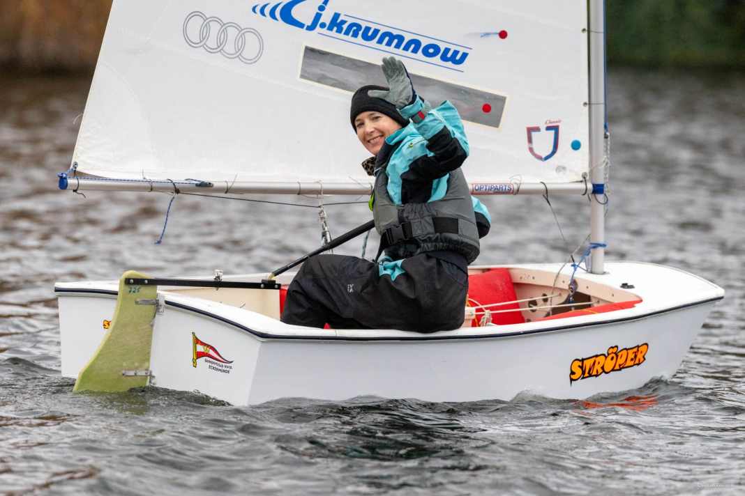 Une victoire historique - Undine Höfener gagne sur le Wakenitz