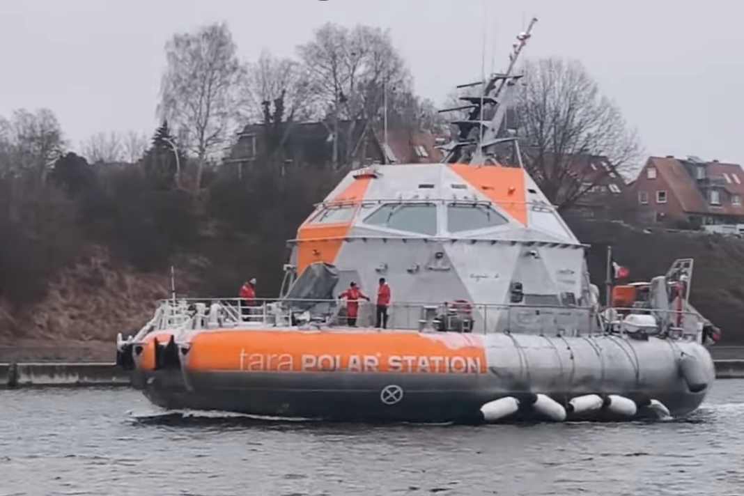 UFO oder Schiff? Ein außergewöhnliches Gefährt auf dem Nord-Ostsee-Kanal