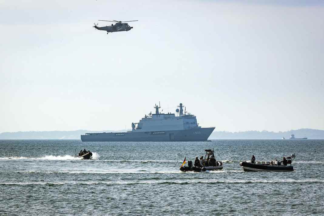 Viele Kriegsschiffe entlang der deutschen Ostseeküste wegen NATO-Übung