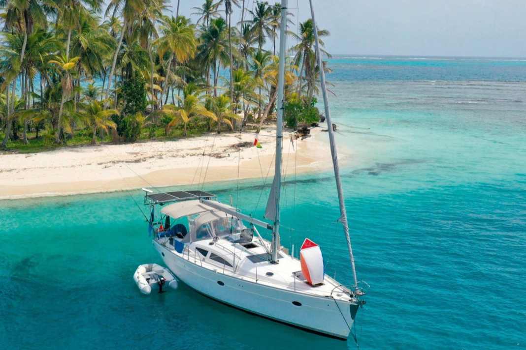 Drei Freunde segeln um die Welt – und in den sozialen Medien