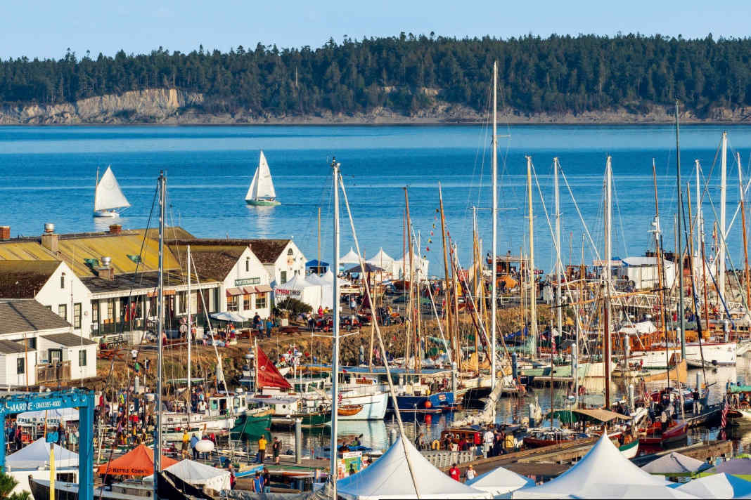 Holz und Hippies beim Port Townsend Wooden Boat Festival