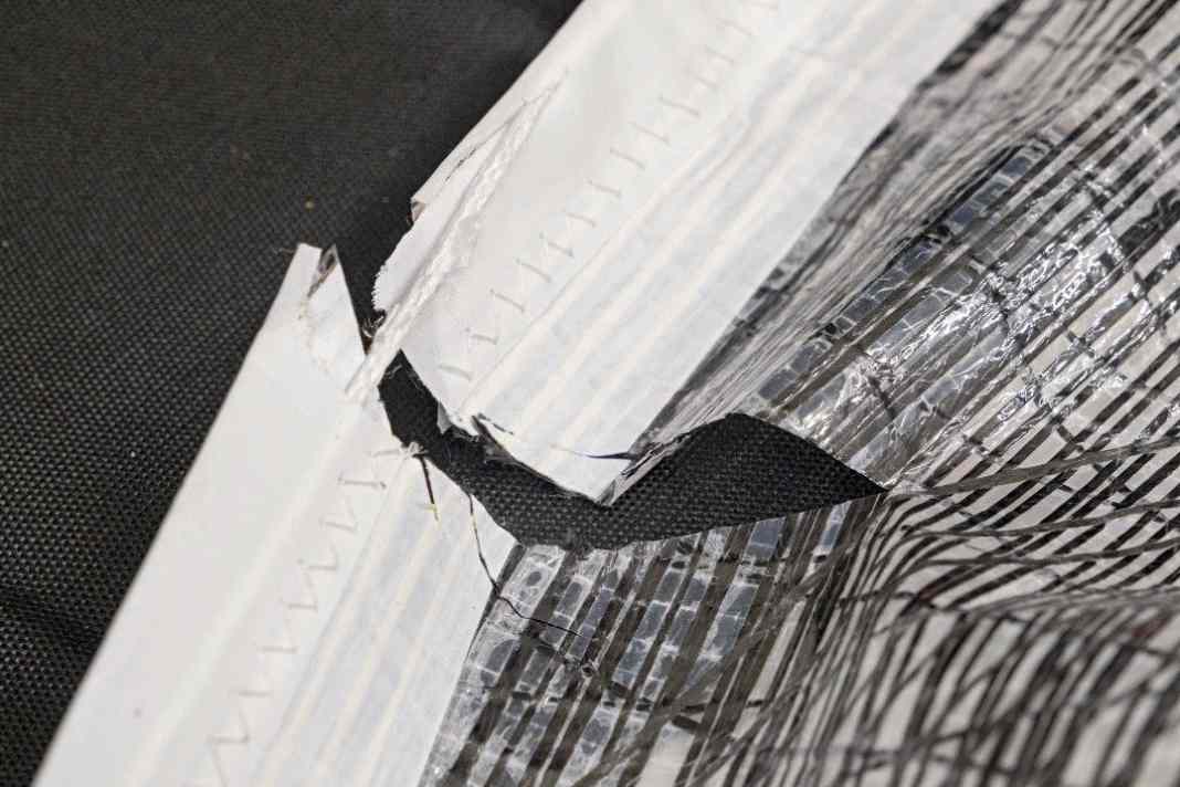 Premiers secours pour les toiles coûteuses - comment sauver les voiles en laminé et en membrane