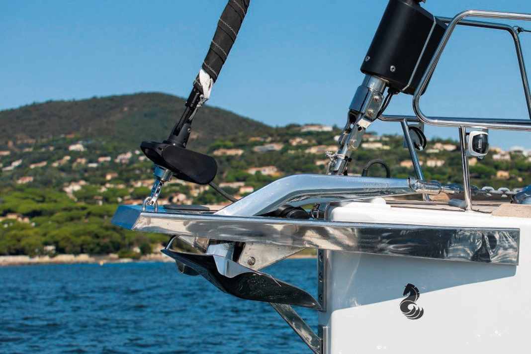 Code Zero et gennaker roulent confortablement en électrique