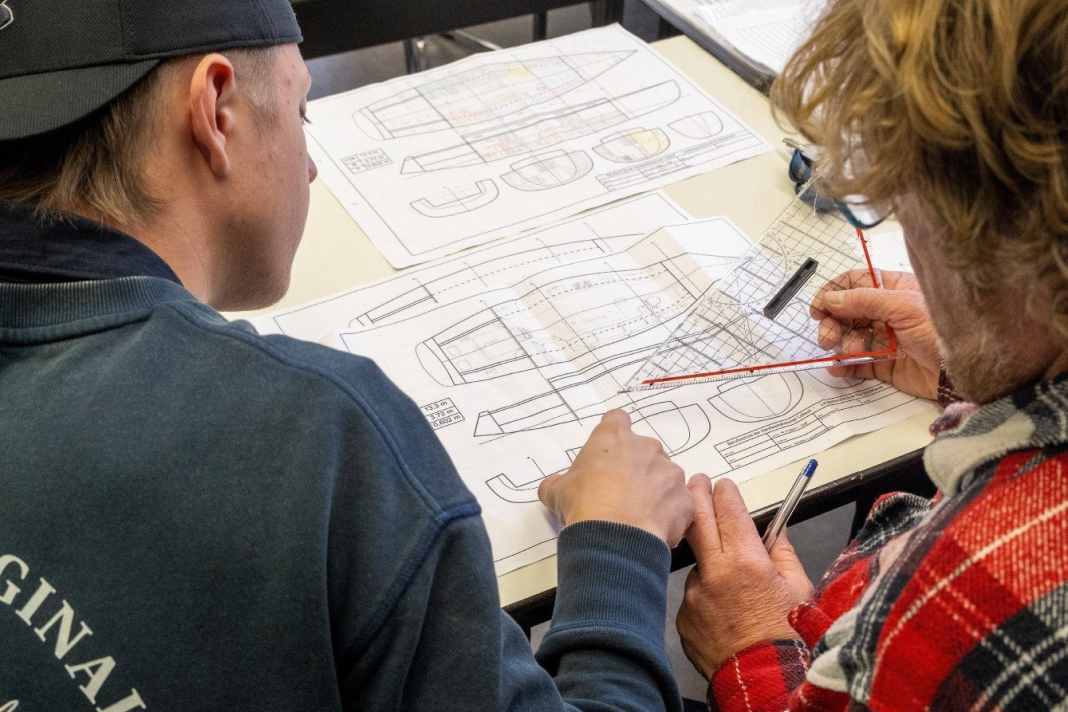 Une journée sur les bancs de l'école avec de futurs constructeurs de bateaux