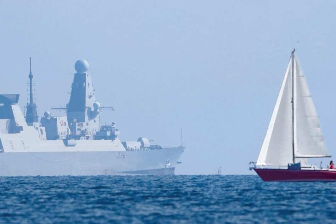 La marine renforce sa présence en mer Baltique : ce que les plaisanciers doivent savoir