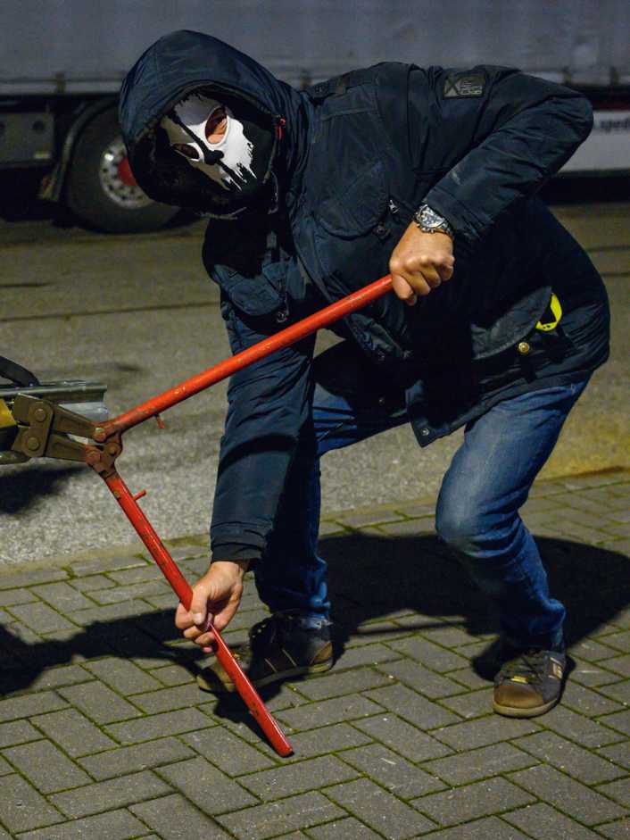 Trailerschlösser gegen Bootsdiebstahl – 14 Varianten im Detail