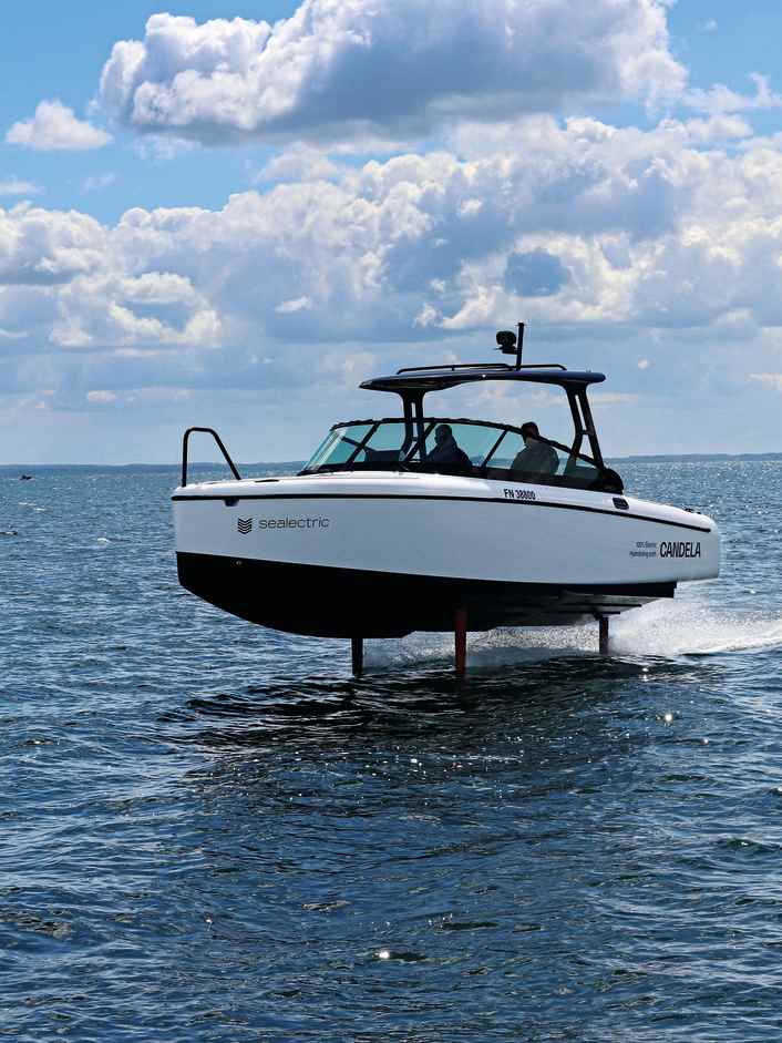 Experience the Candela C-8 on the River Main