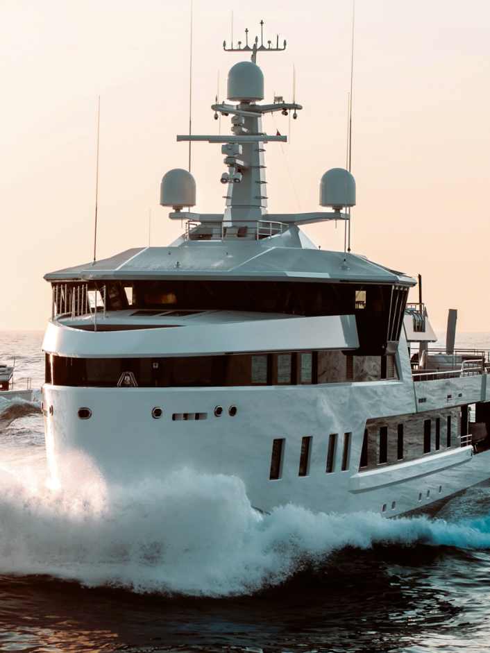 Xplorer 60 und 53-Meter-Versorger sind als Pärchen auf Weltreise