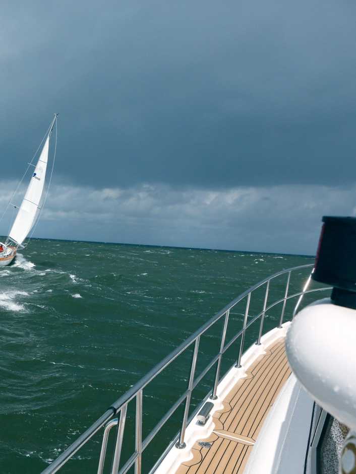 Boat swap at 8 Beaufort - two editors report