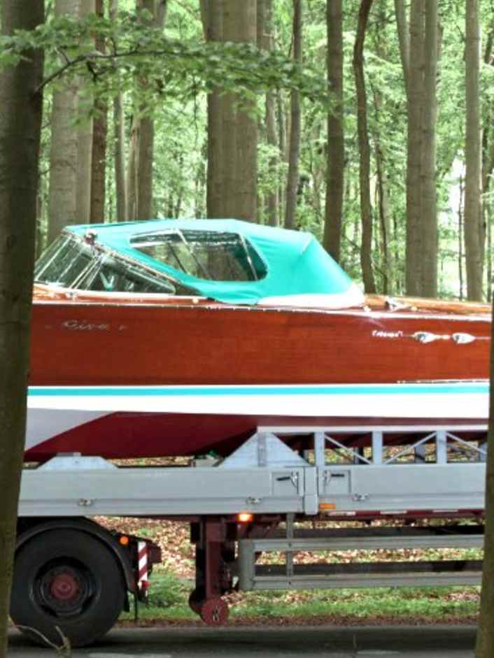 Axel Springer's Riva at the Hanseboot