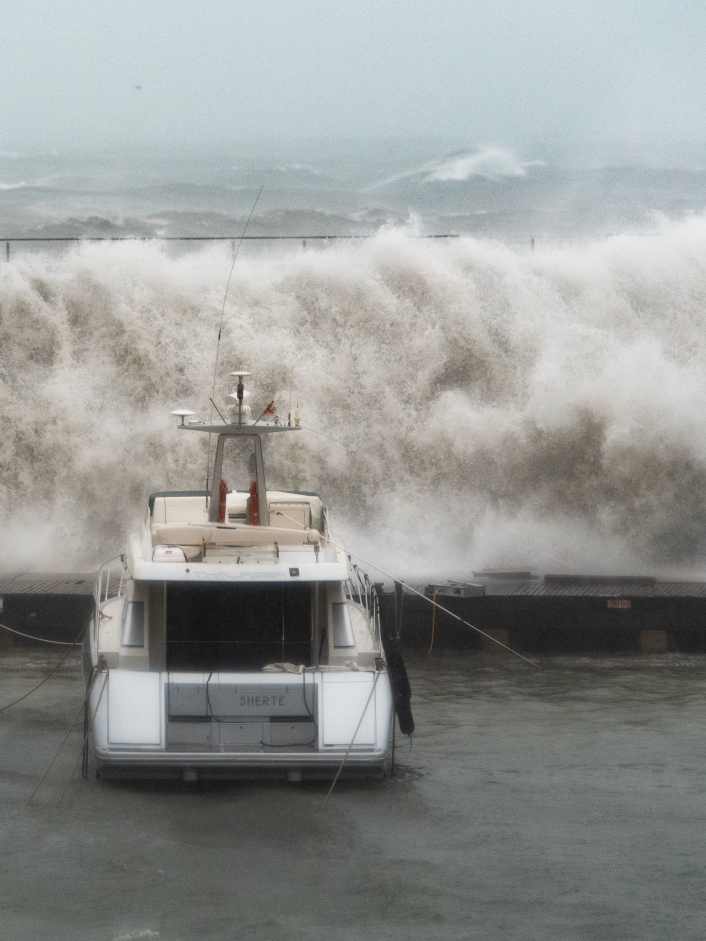 Bizarre things sailors experience in the harbour when the weather’s rubbish