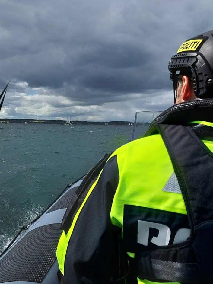 Alssund - Police check more on the water
