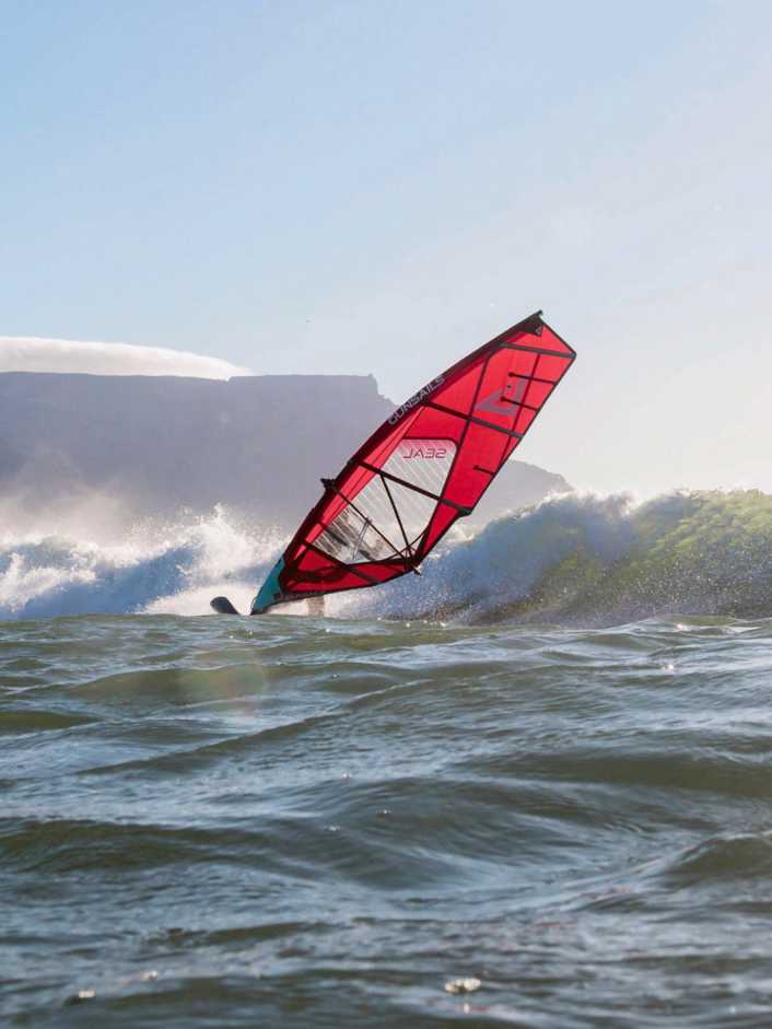 Die besten Windsurf-Spots rund um Kapstadt - von Welle bis Flachwasser