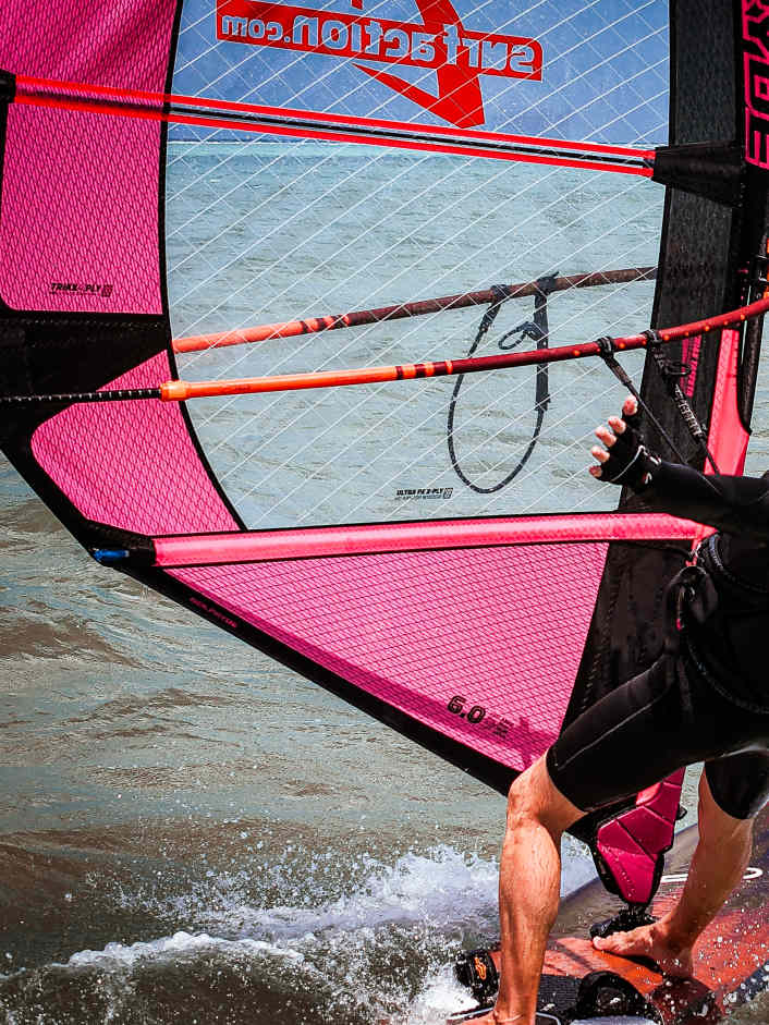 What are the benefits of surfing gloves? Testing models from Ascan and ION
