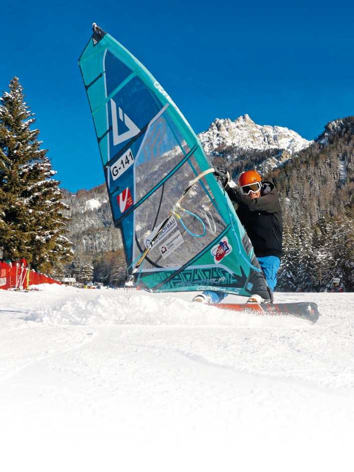 So funktioniert Windsurfen auf Schnee