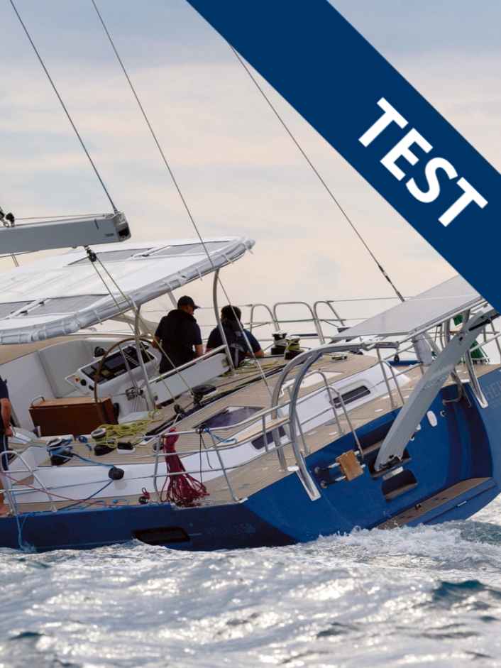 Tourisme de luxe avec une grande capacité de navigation et une grande robustesse