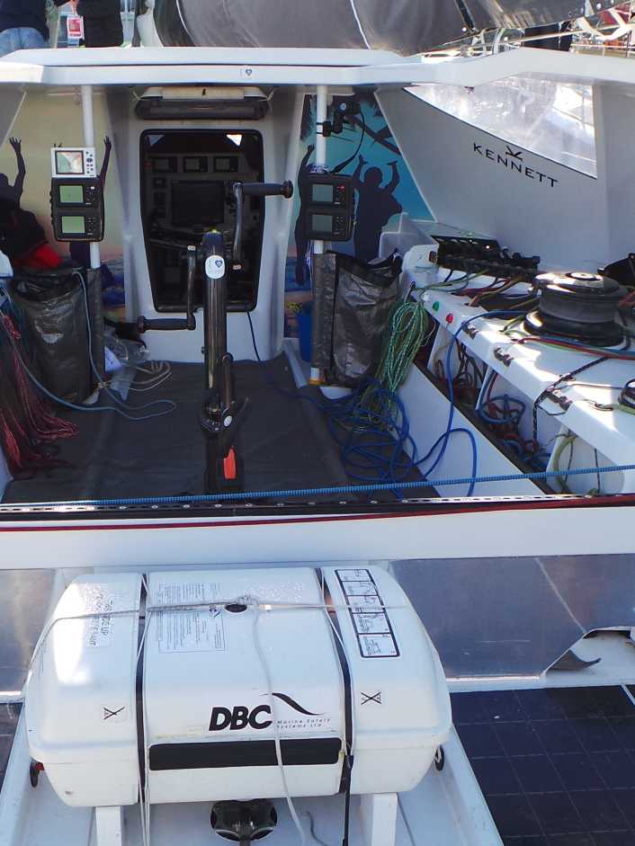 En direct sur place : un coup d'œil sous le pont