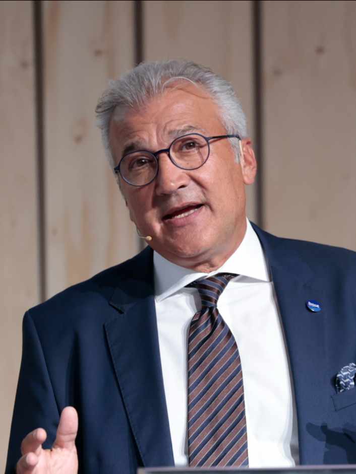 “Möglichst viele Player vereinen” – boot-Chef Michelidakis zum “blue innovation dock”