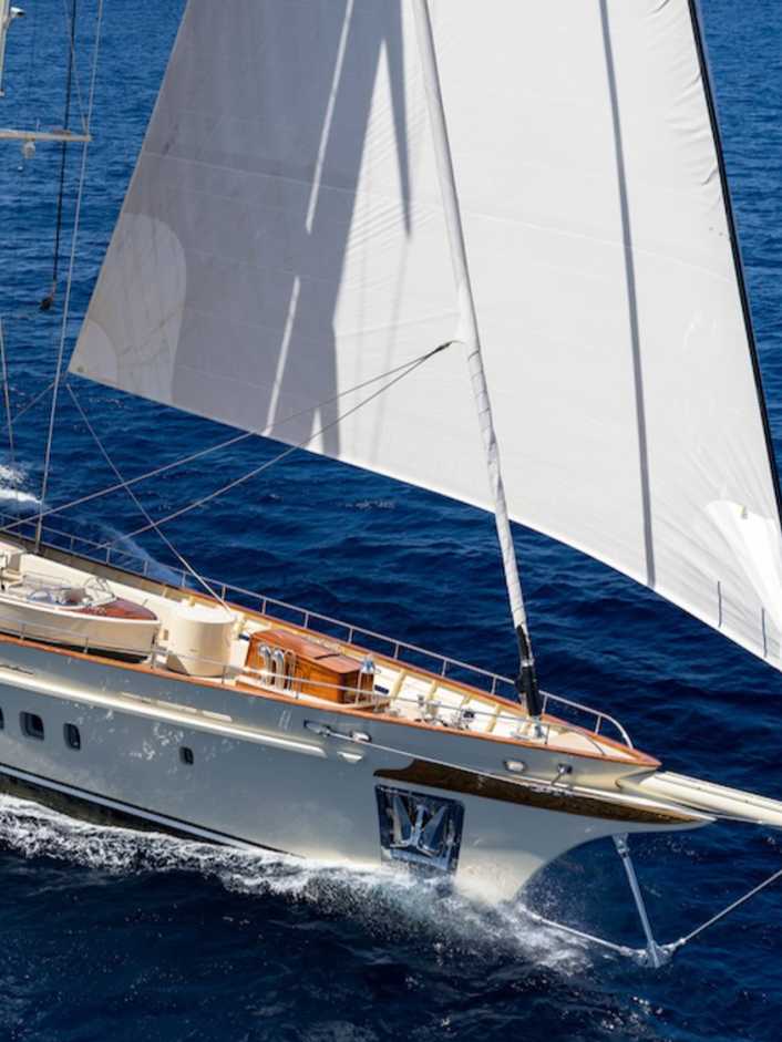 Klassische 62-Meter-Ketsch mit modernem Hybrid-System