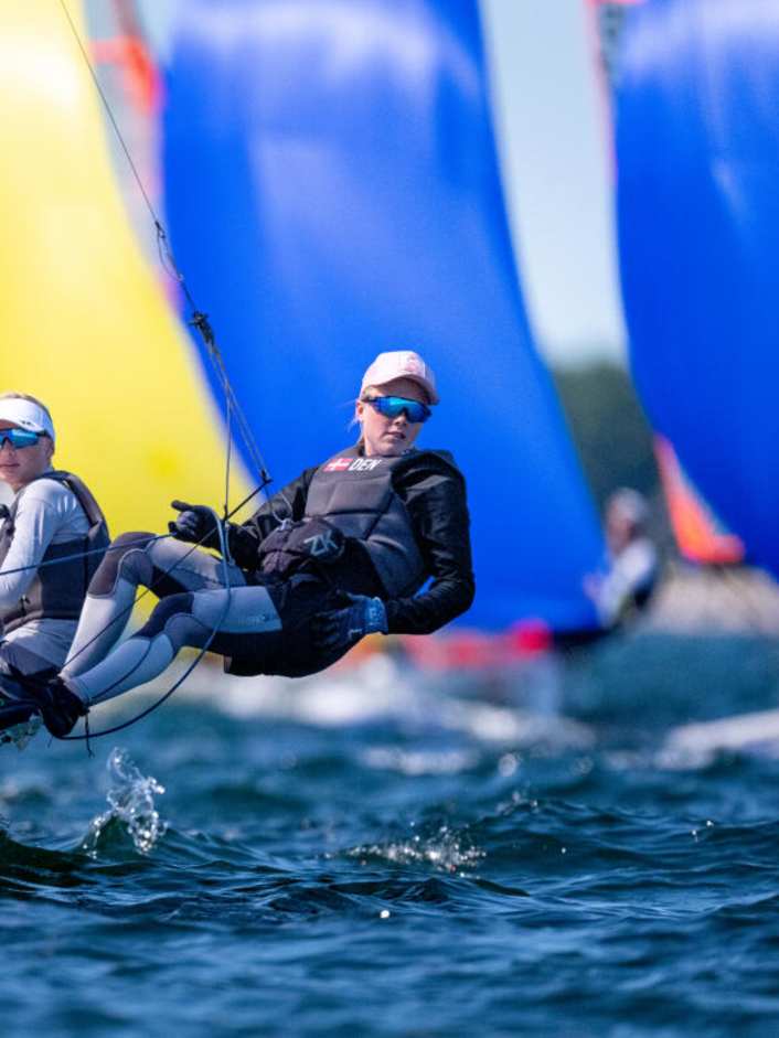 Calm winds slow down the FD World Championships; Poland leads in the 29er class
