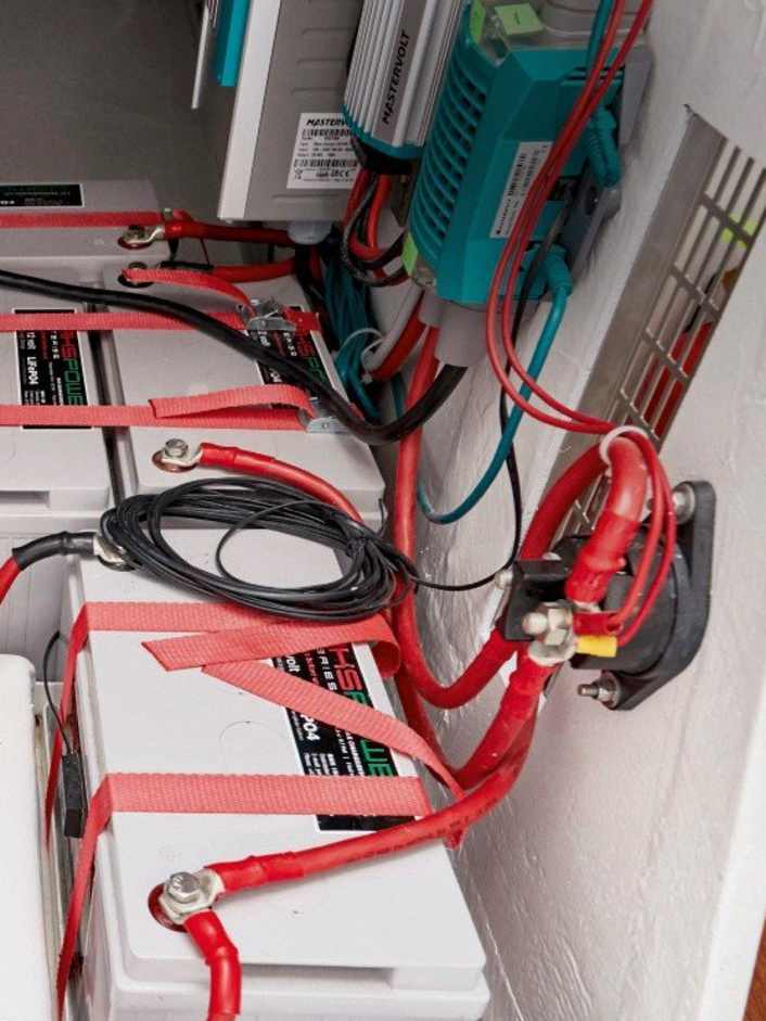 La conformité CE est-elle perdue après le remplacement de la batterie ?