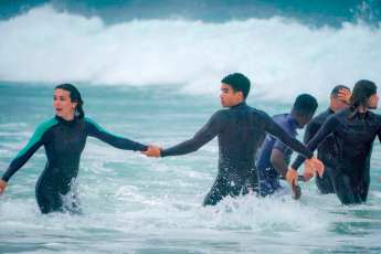 THE LAST WAVE | Mystery-Surferserie bei ZDFneo