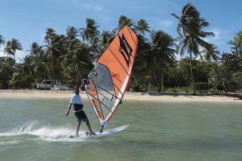 Naish Edge im surf-Test