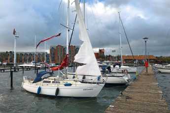 Storm in the harbour - how to secure your yacht