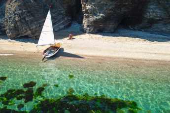 With the dinghy to Troy - and beyond