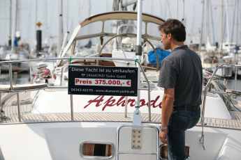 How much insurance should a yacht have?