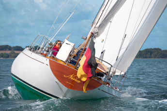 Comme un Swan, mais en bois - slup de 43 pieds de Sparkman & Stephens