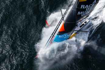 Dall'F50 a "Malizia" - "Foiling? Più selvaggio di qualsiasi cosa abbia conosciuto!".