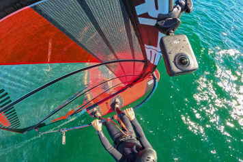Actioncam mounts for windsurfing put to the test