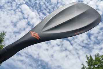 Neues Carbon-Paddel von Naish im Test