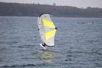 Upwind-360 when wingfoiling - two casual versions for practising