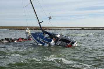 German sailor survives 60 hours on uninhabited island