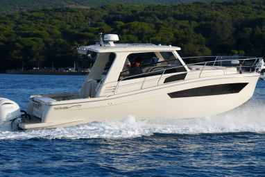 Two versions, a unique experience at sea