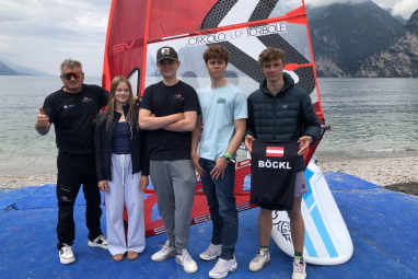 Ex-Regattasurfer starten neue Karriere als iQFOiL-Trainer